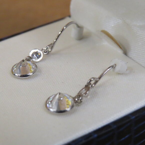 14K White Gold Hoop Dangle Earrings With CZ Gemstones 1.3 g Weight - Picture 4 of 9